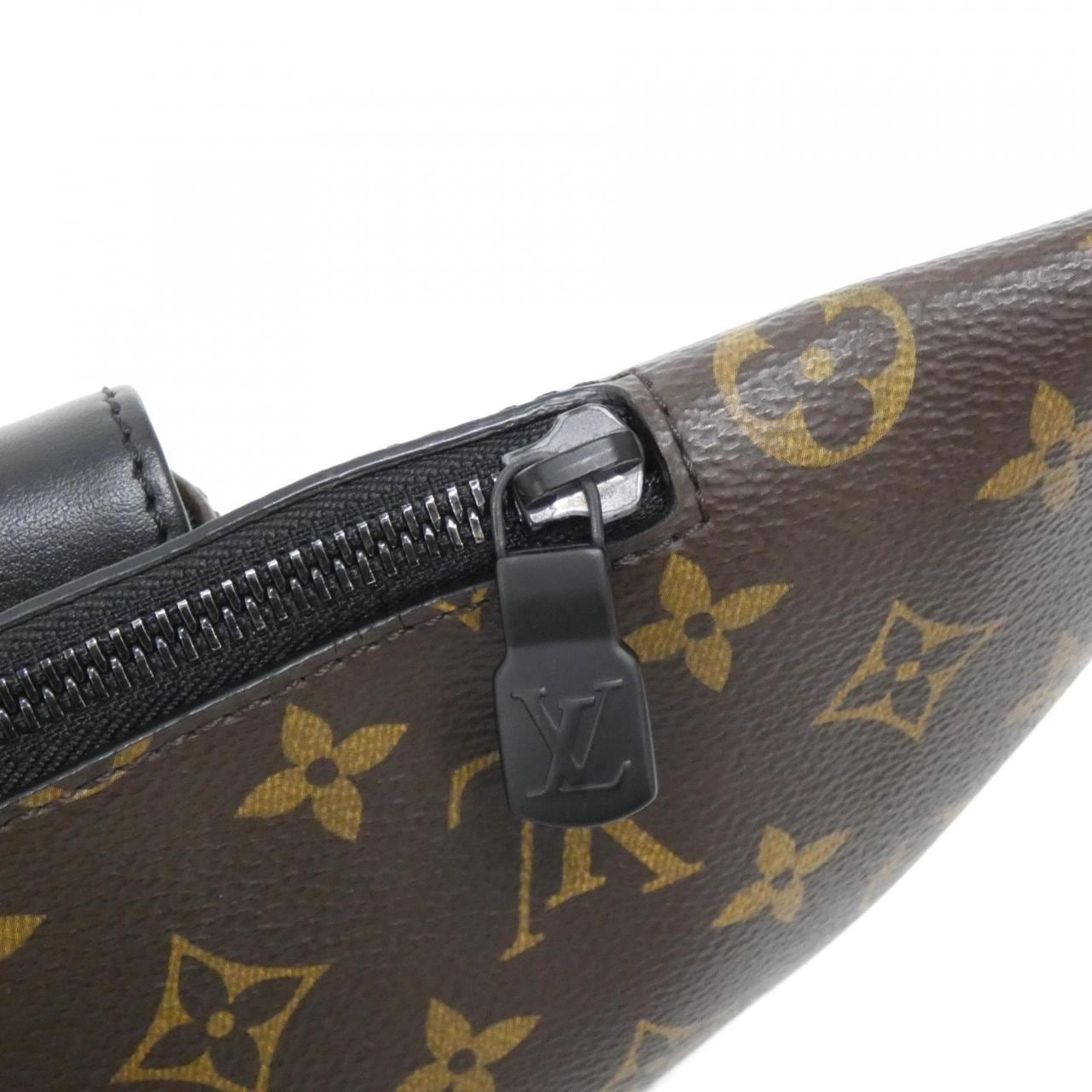 ルイヴィトン モノグラム マカサー クリストファー バムバッグ M45337 ショルダーバッグ