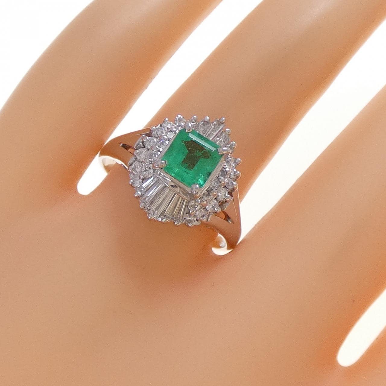 PT900 エメラルド リング