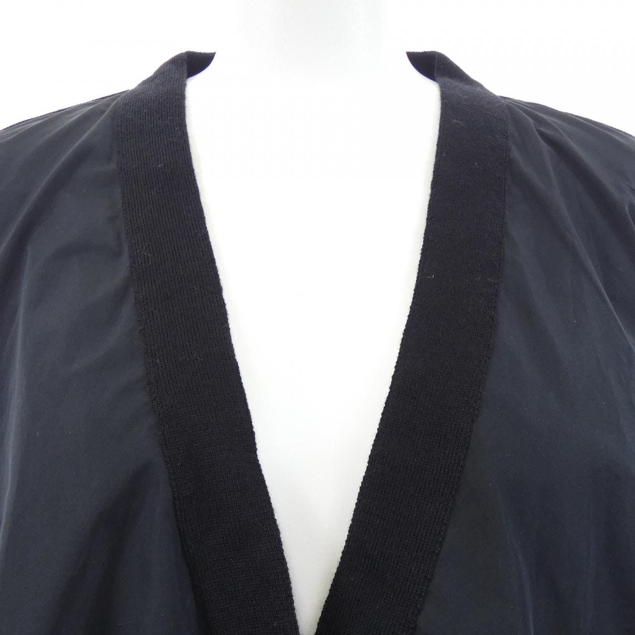 モンクレール MONCLER F20939B71700 A9440 カーディガン