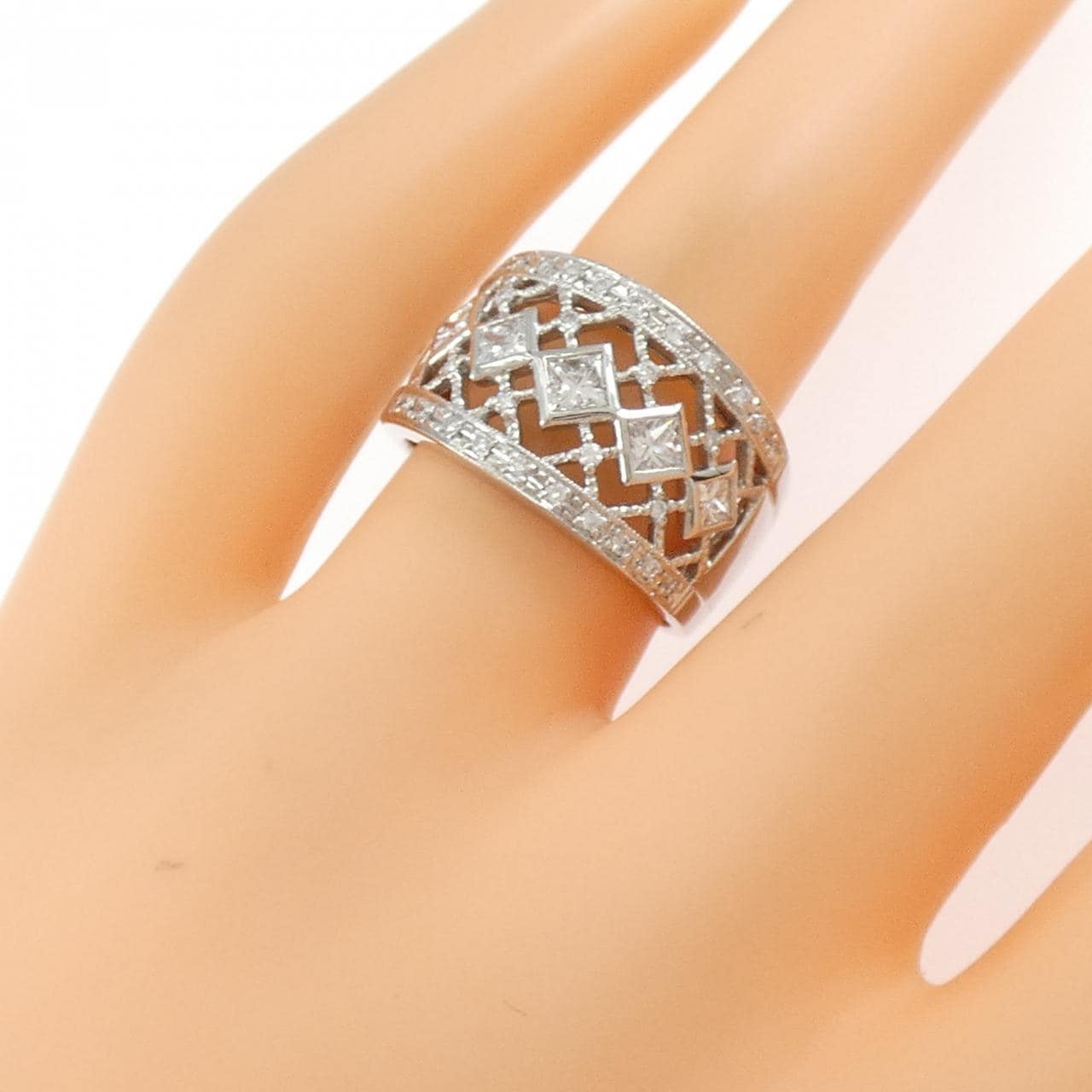 PT900 ダイヤモンド リング 0.67CT