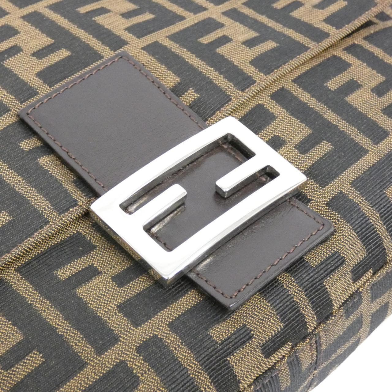 【ヴィンテージ】フェンディ マンマ バゲット 26325 ショルダーバッグ