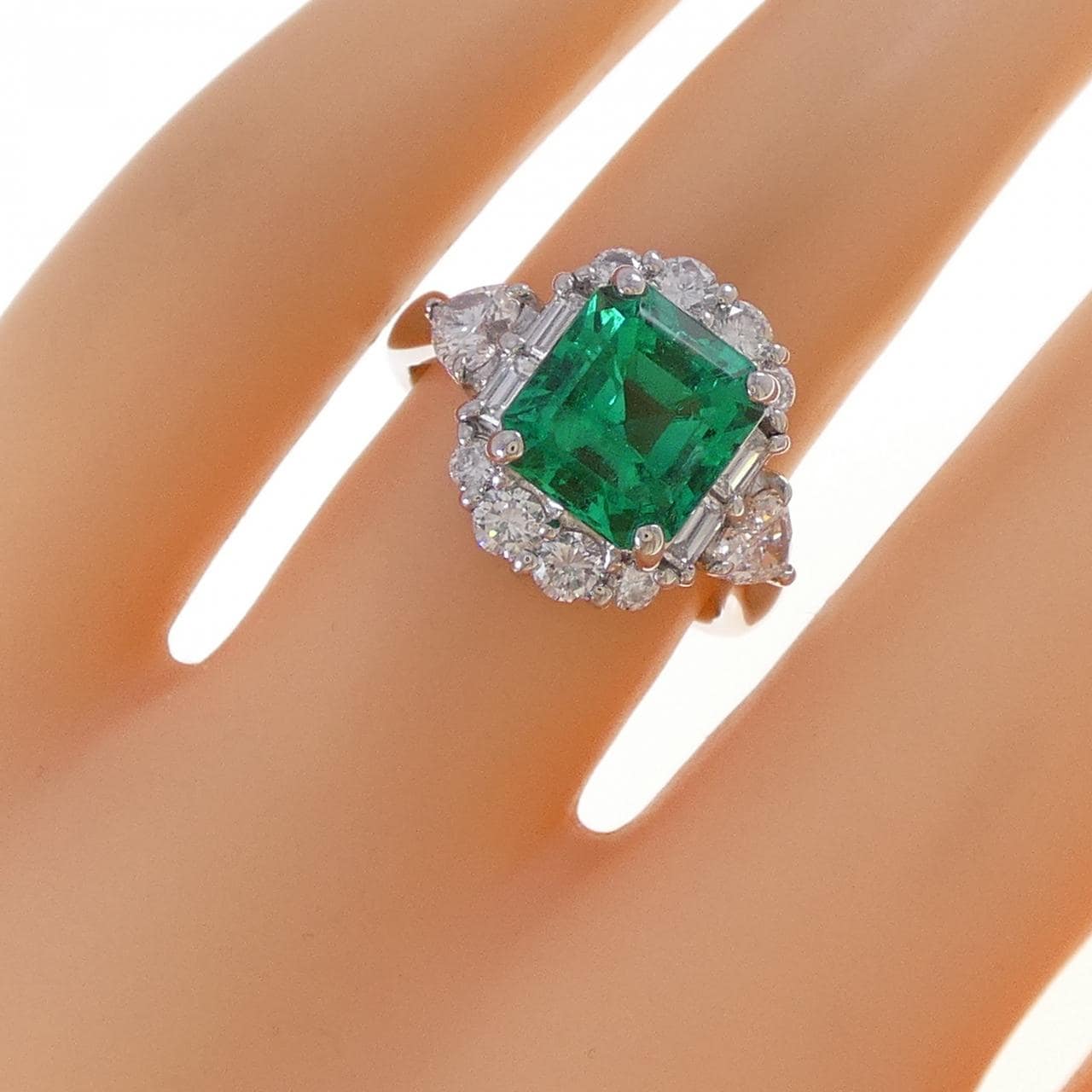 PT900 エメラルド リング 2.66CT コロンビア産