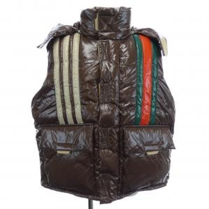 グッチ GUCCI ADIDAS 713715 ZAHET ダウンベスト