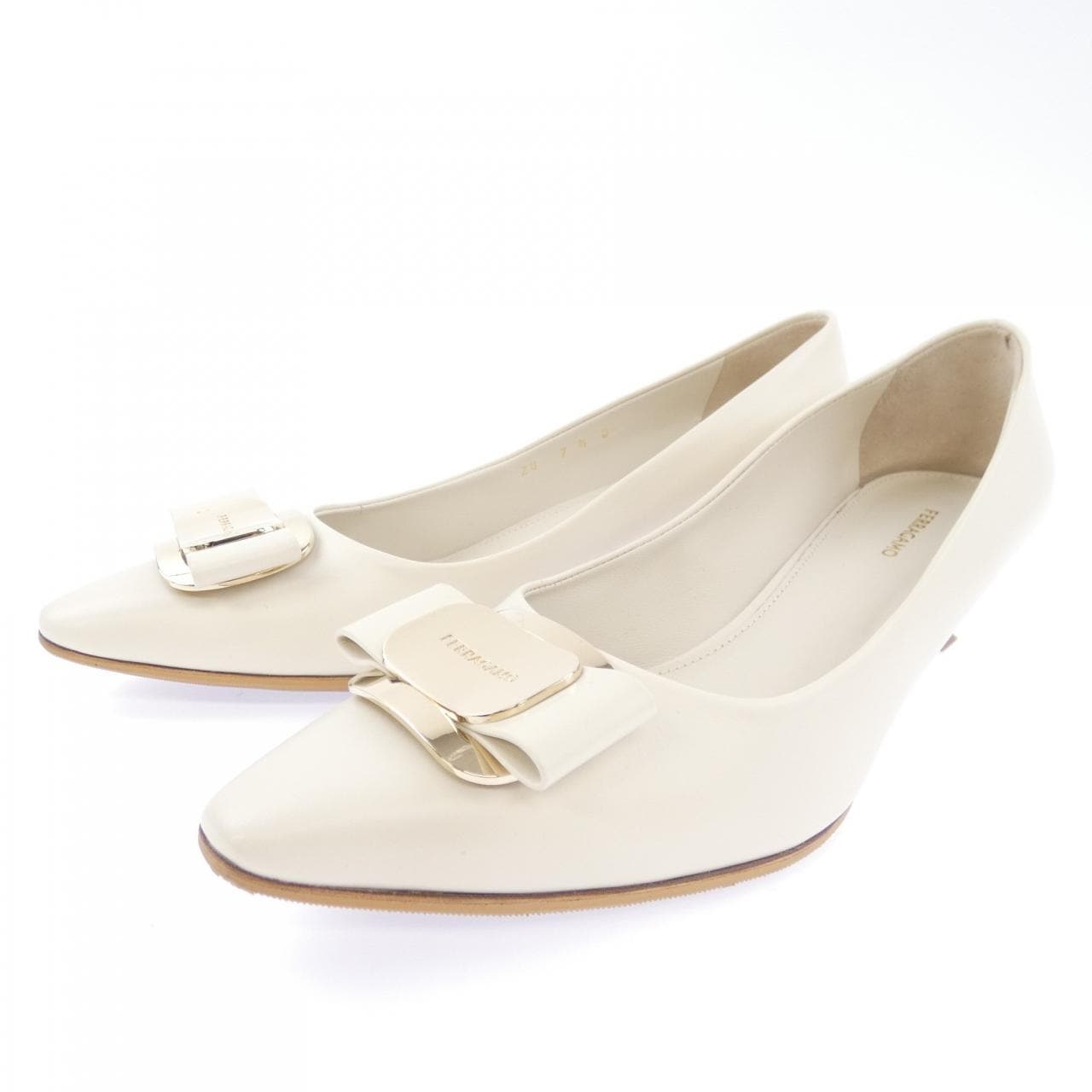 フェラガモ FERRAGAMO パンプス
