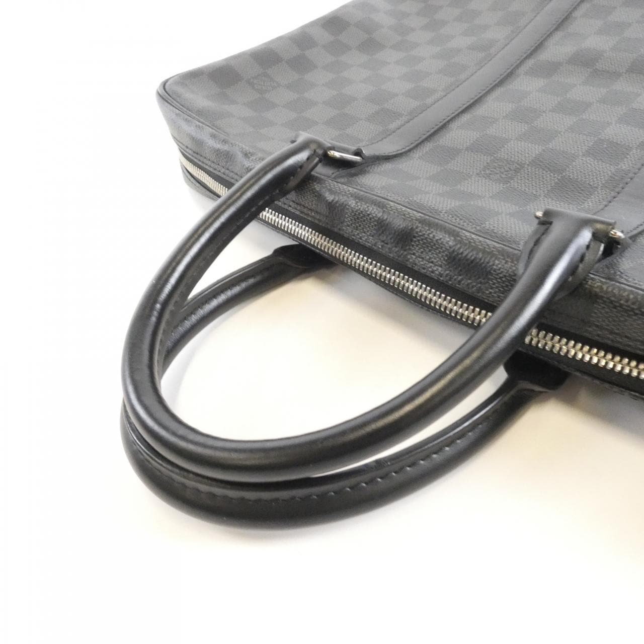 ルイヴィトン ダミエ グラフィット ポルト ドキュマン ヴォワヤージュ N41125 バッグ