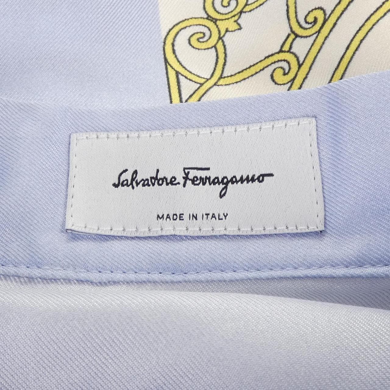 サルヴァトーレフェラガモ SALVATORE FERRAGAMO ワンピース