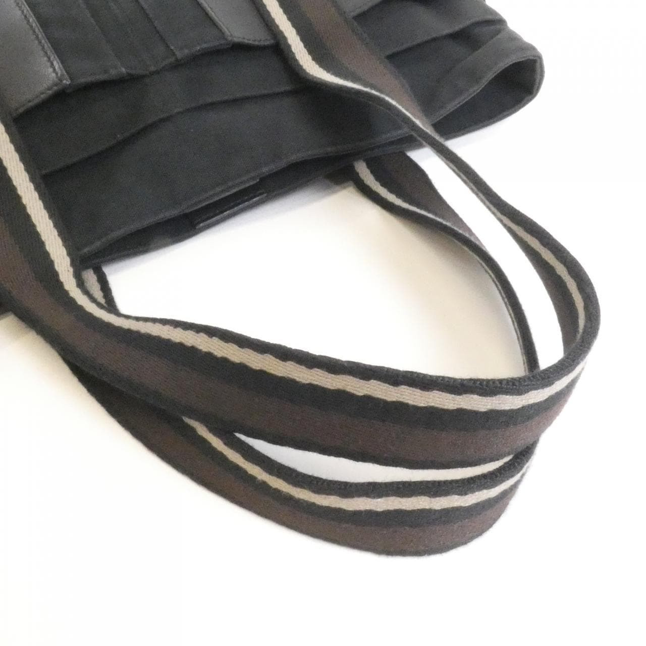 エルメス トロカ ホリゾンタル MM 049233CK バッグ