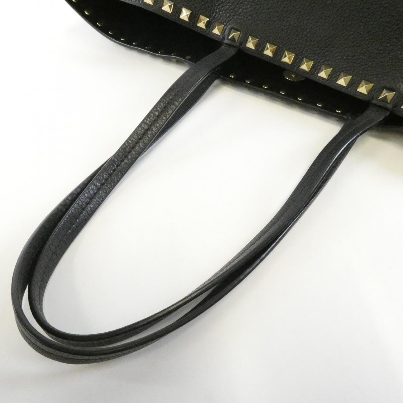 ヴァレンティノガラヴァーニ 2W2B0B70VSF バッグ