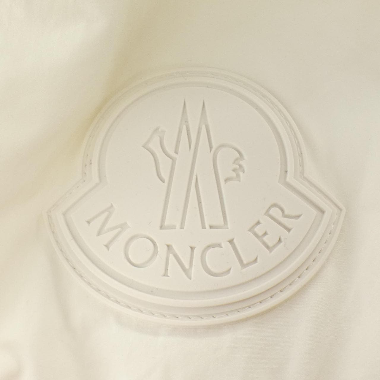 モンクレール MONCLER OLARGUES ダウンジャケット