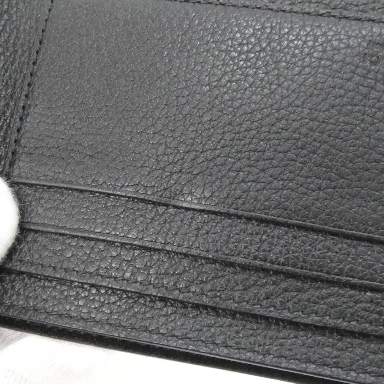 グッチ 658681 0E8IG 財布