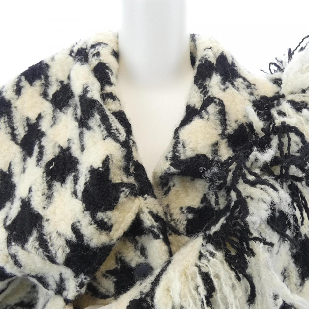 yuhan wang ジャケット