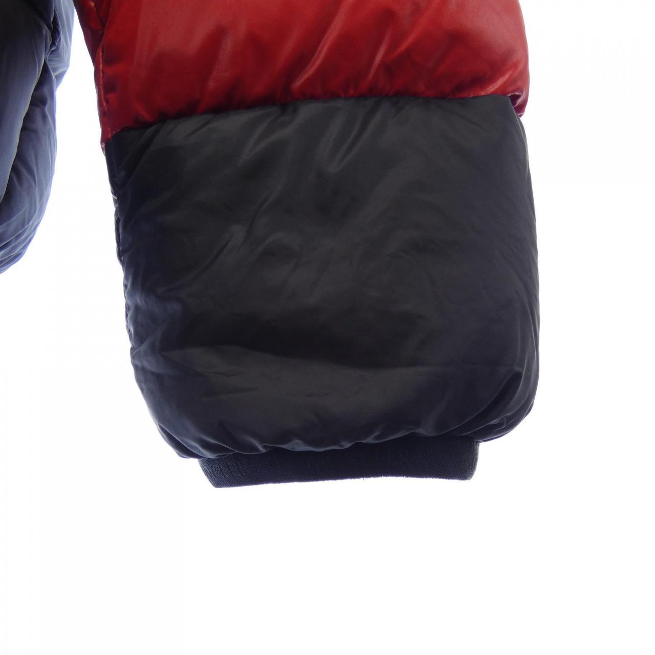 モンクレール MONCLER ダウンジャケット
