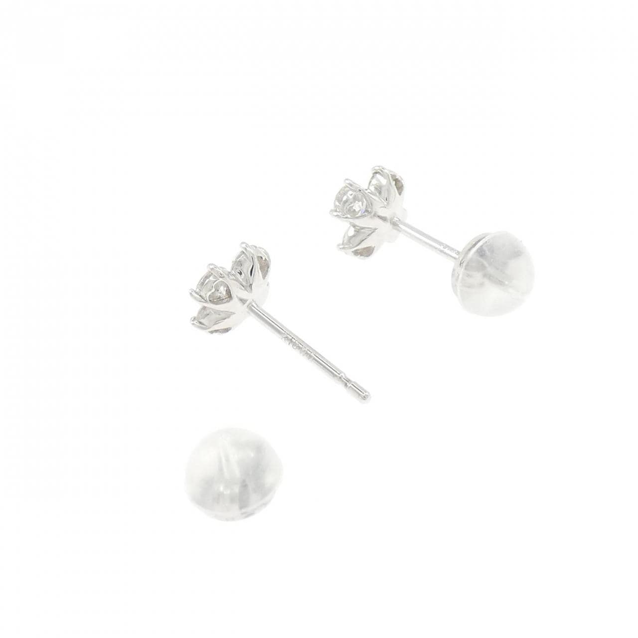 K18WG フラワー ダイヤモンド ピアス 0.52CT