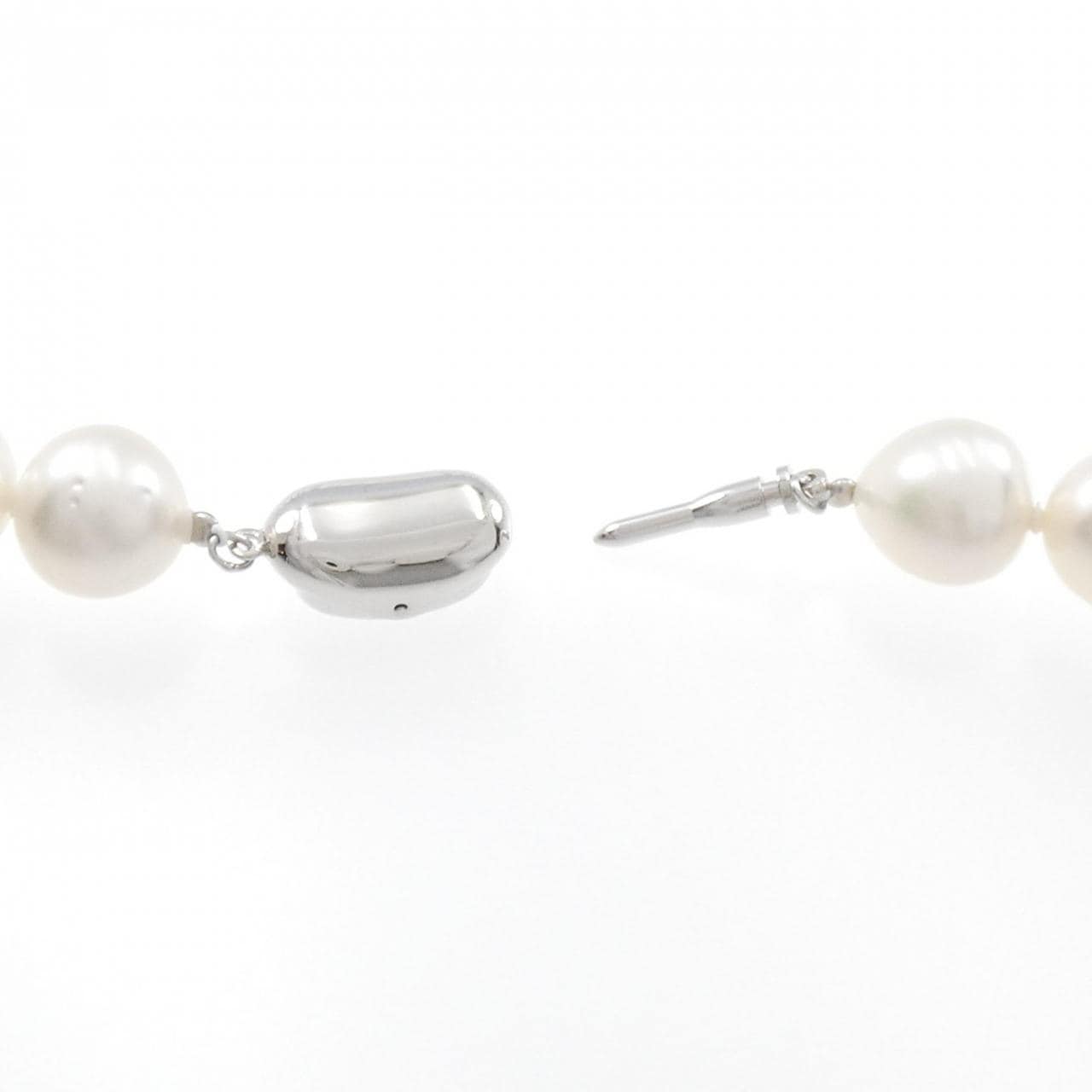 Silver clasp White Butterfly Pearl necklace