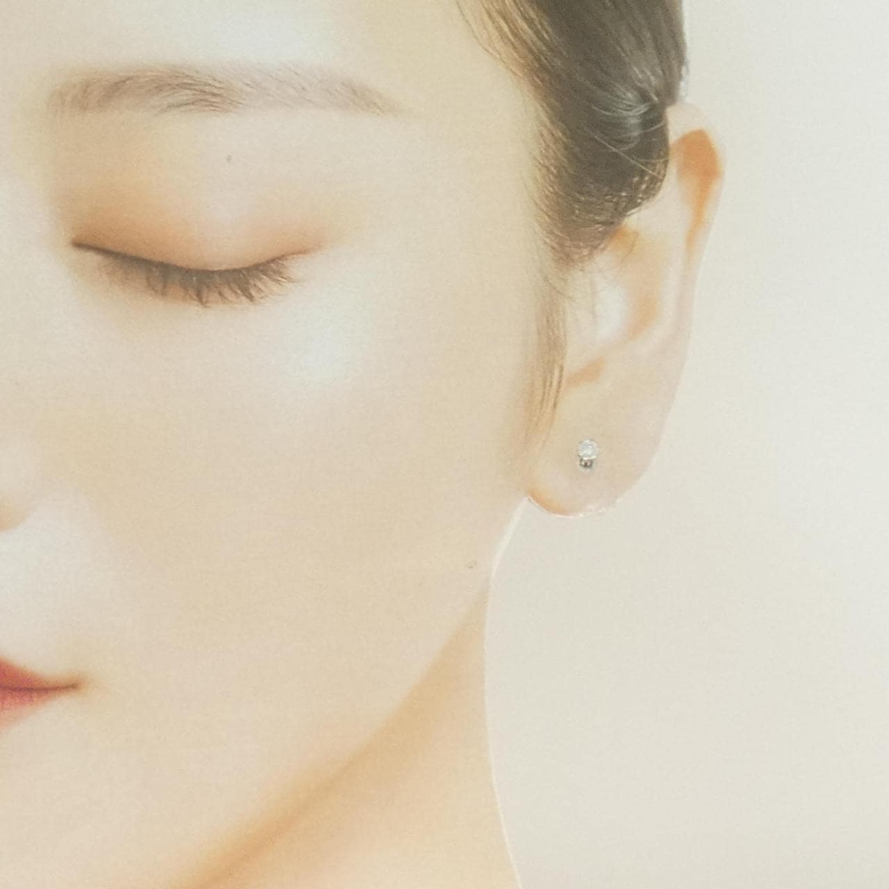 PT900 ソリティア ダイヤモンド ピアス 0.32CT