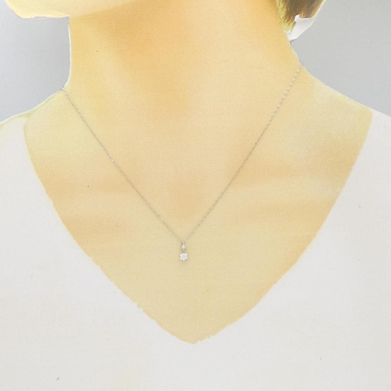 4゜C Diamond necklace