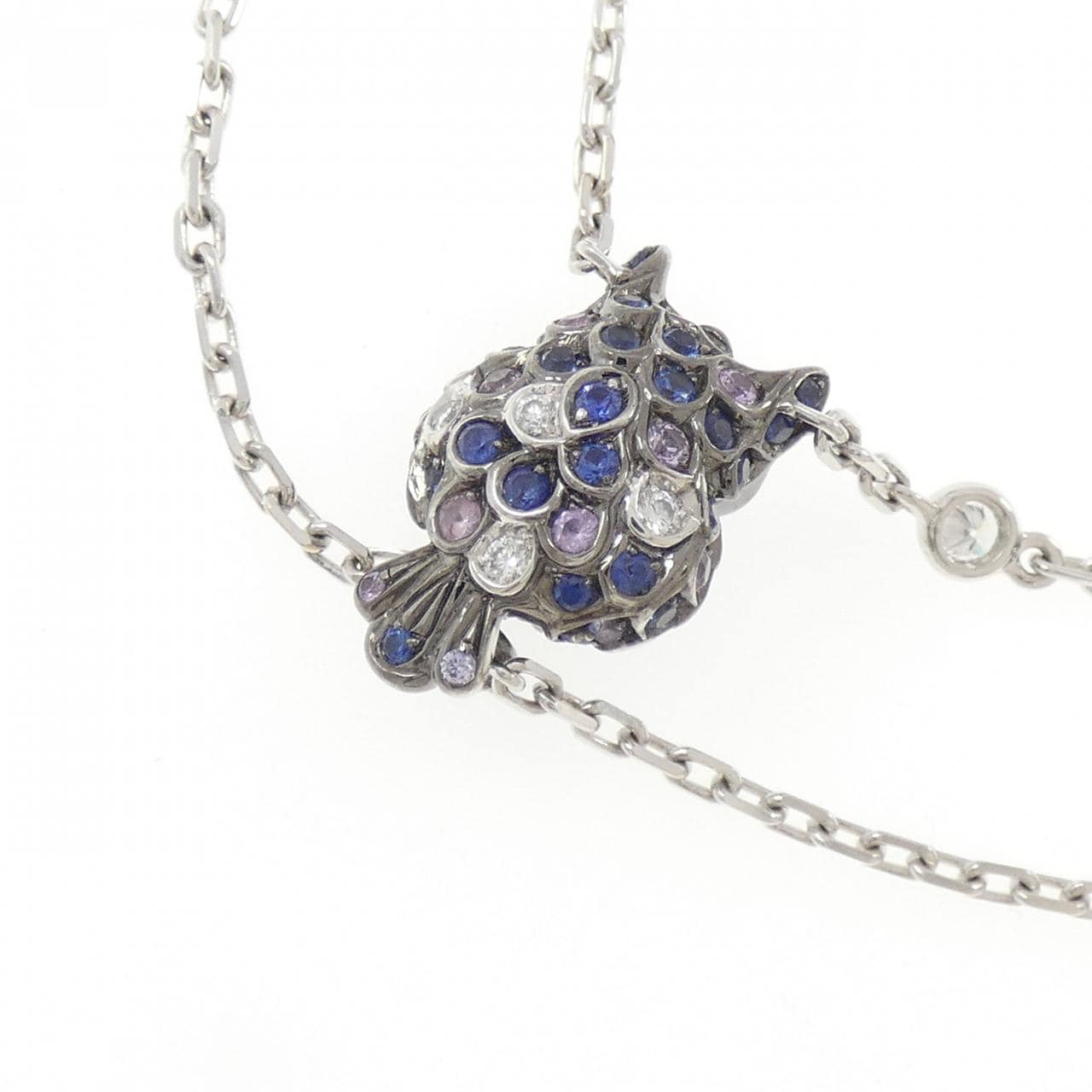 ブシュロン アニマル カラーストーン ネックレス