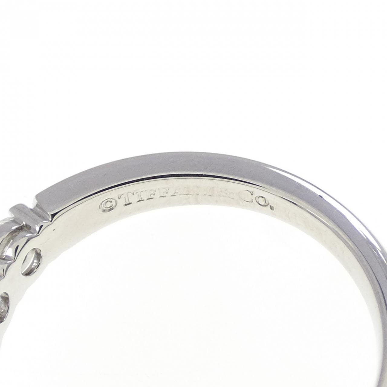 ティファニー エンブレイス リング