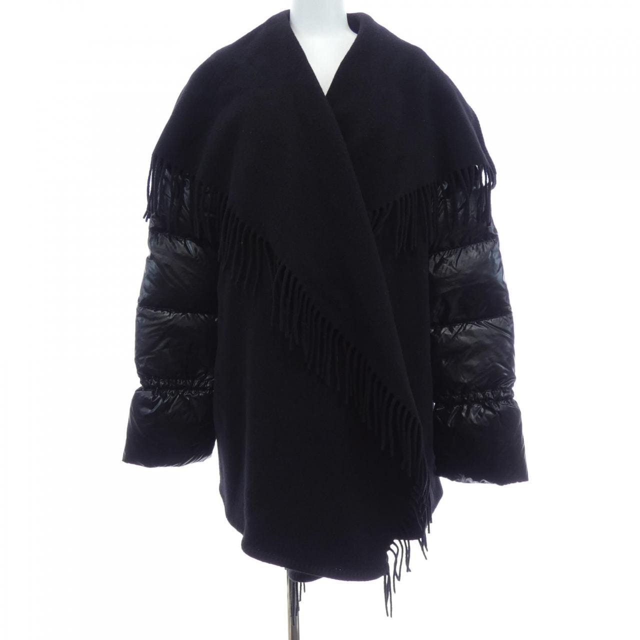 モンクレール MONCLER 20930081885 ダウンジャケット