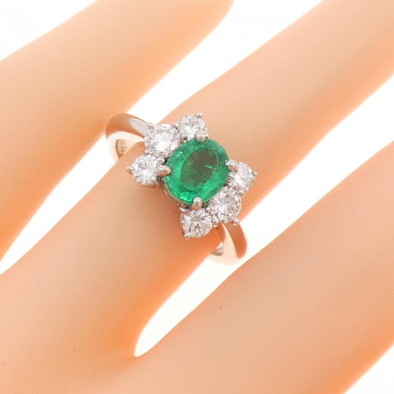 PT900 エメラルド リング 0.78CT