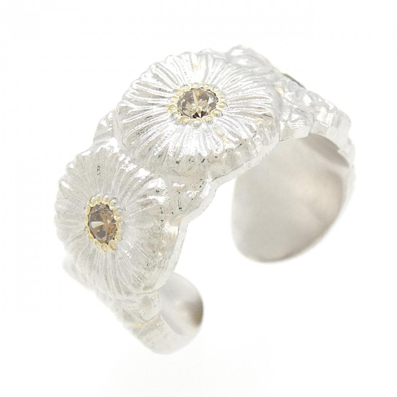 BUCCELLATI blossom ring