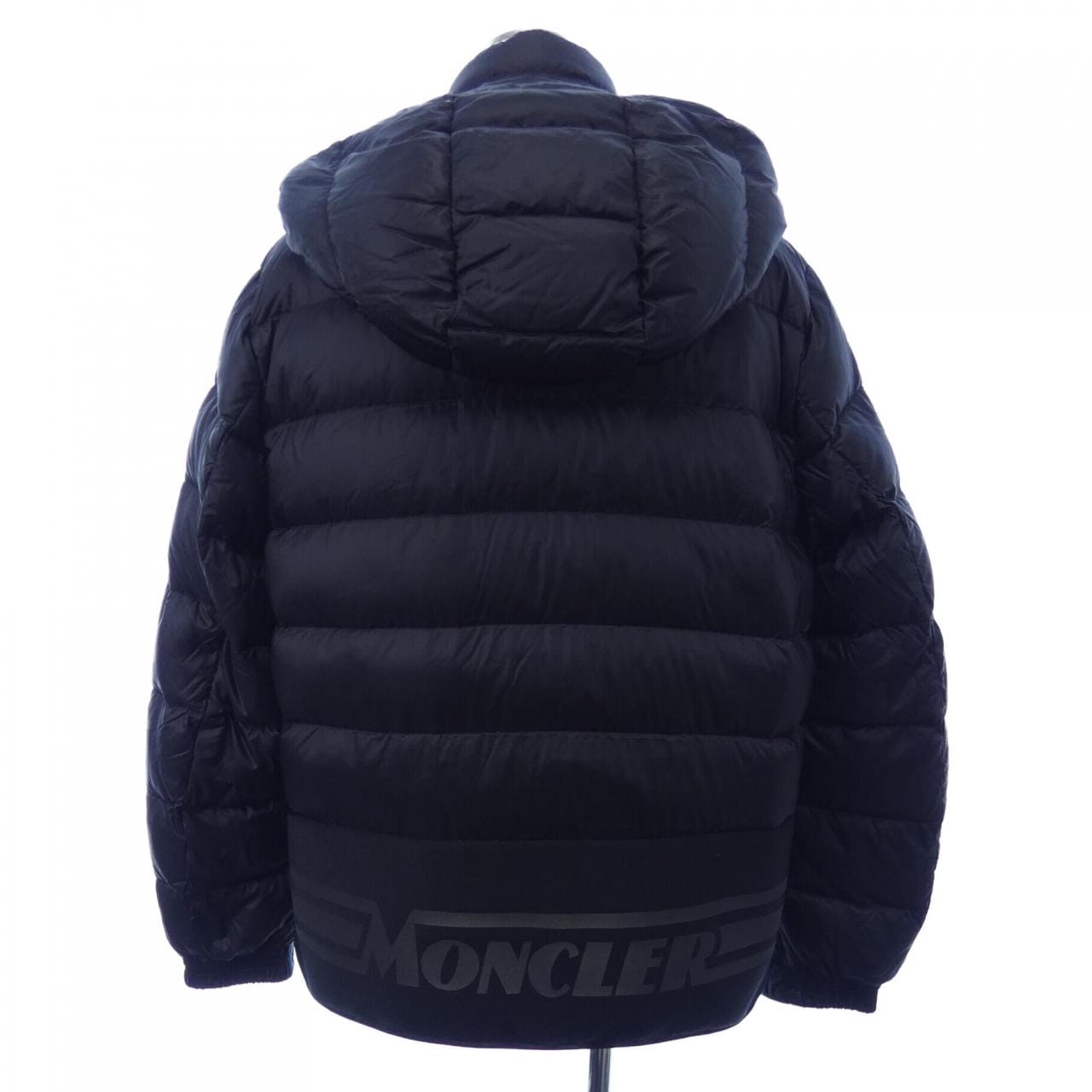 モンクレール MONCLER ダウンジャケット