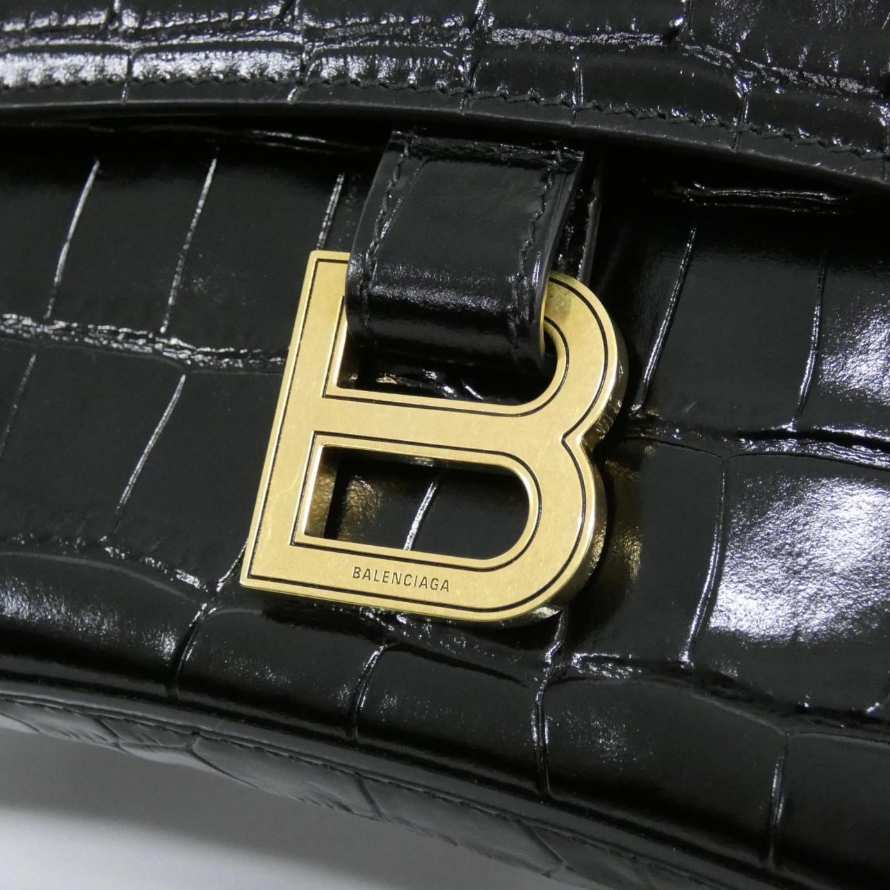 バレンシアガ 689058 2106F ショルダーバッグ