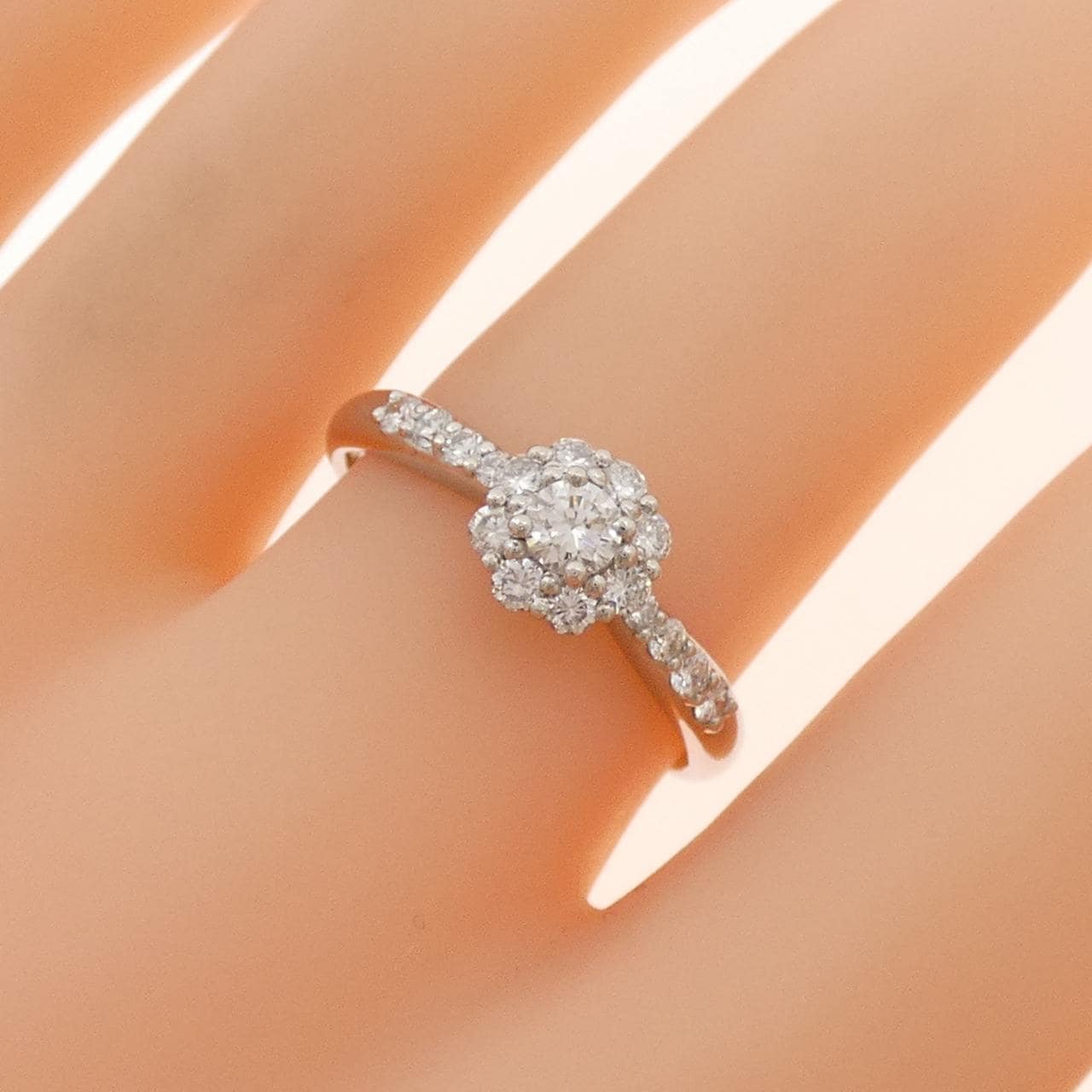 PT900 フラワー ダイヤモンド リング 0.51CT
