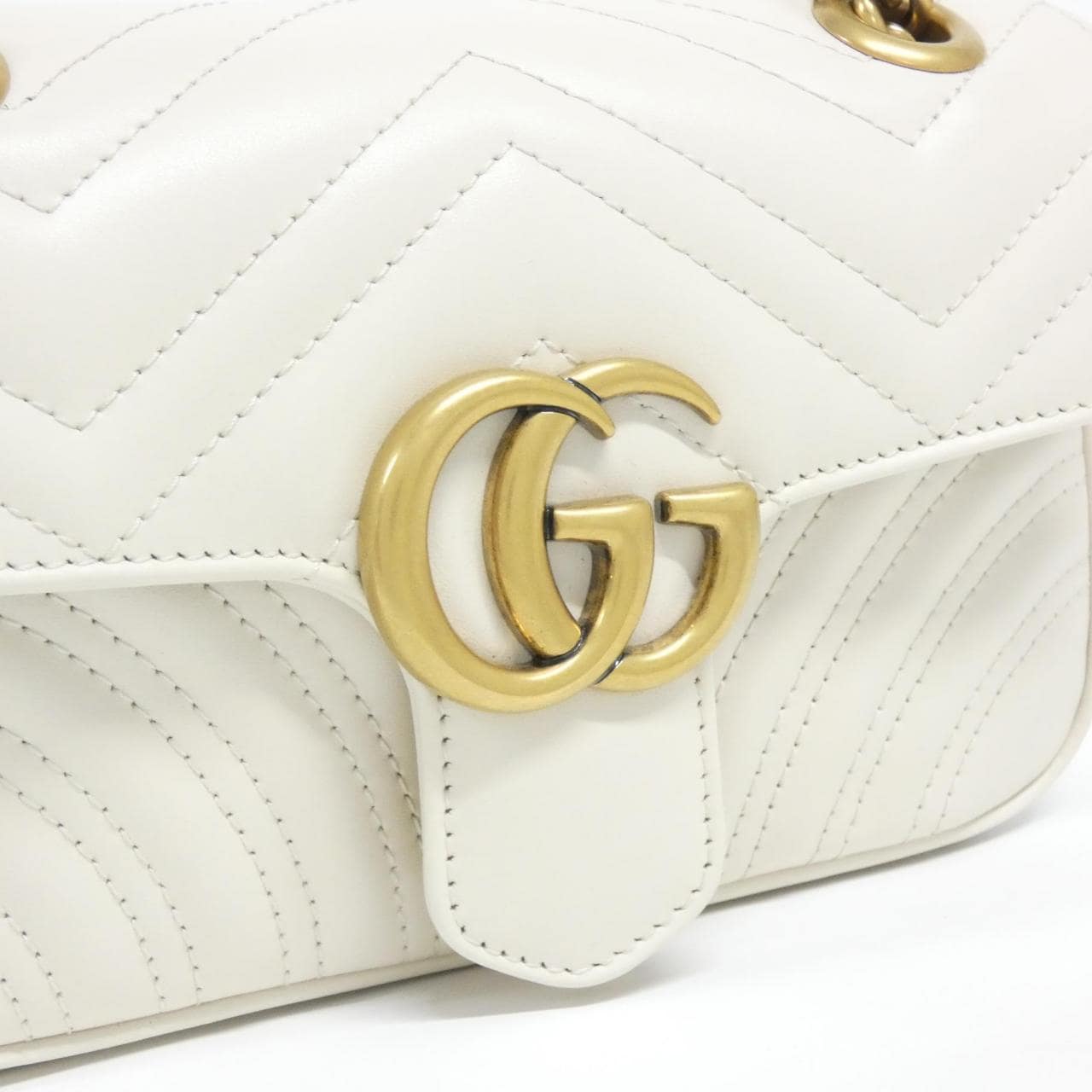グッチ GG MARMONT 446744 DTD1T ショルダーバッグ