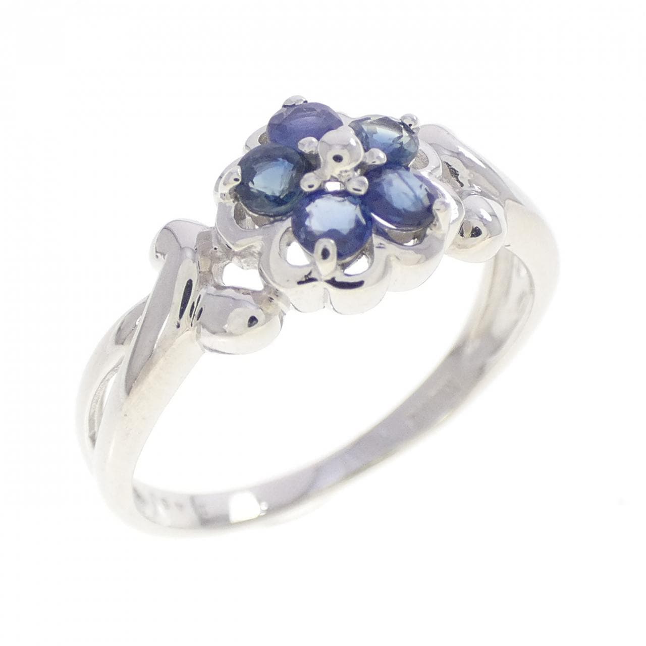 K18WG フラワー サファイヤ リング 0.45CT