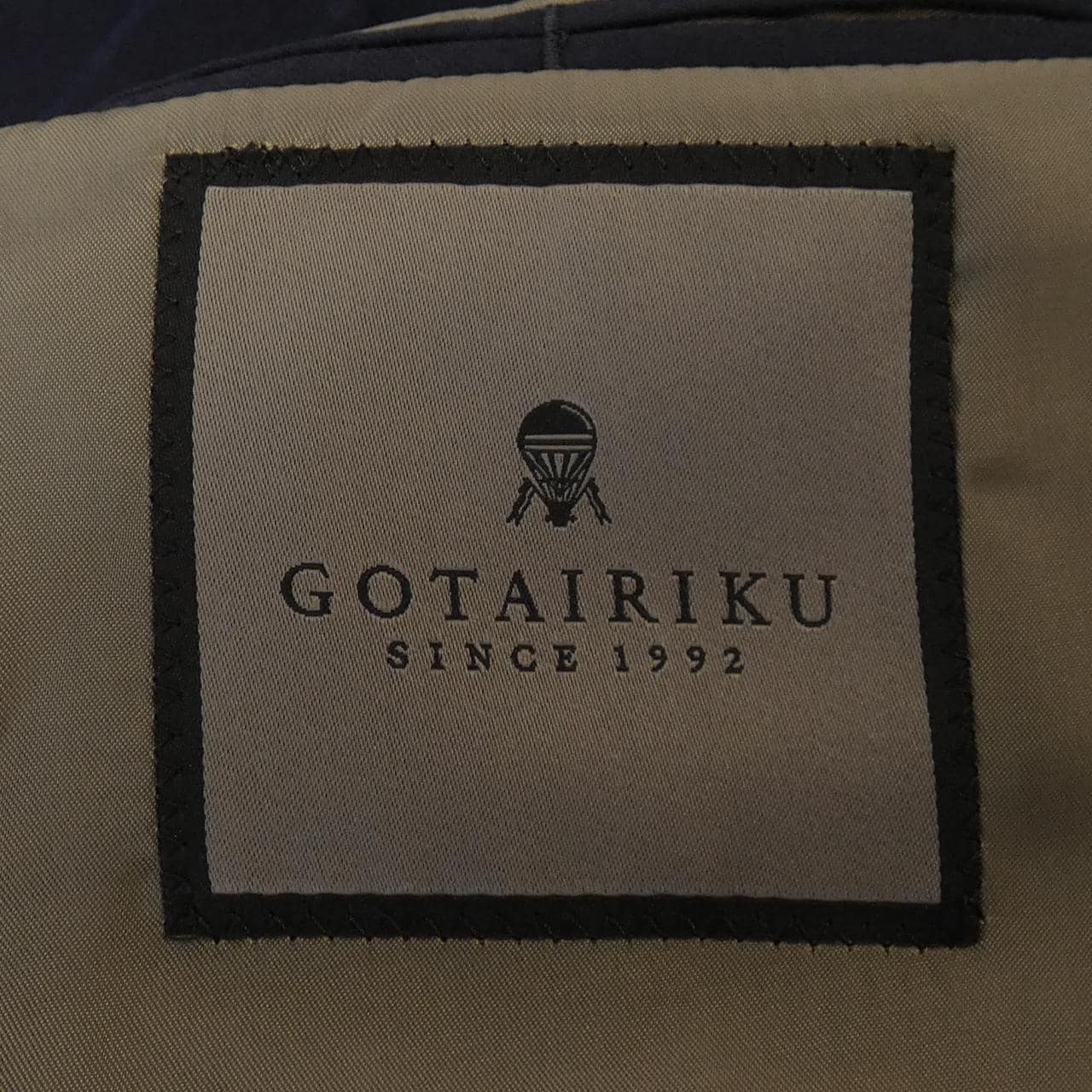GOTAIRIKU スーツ