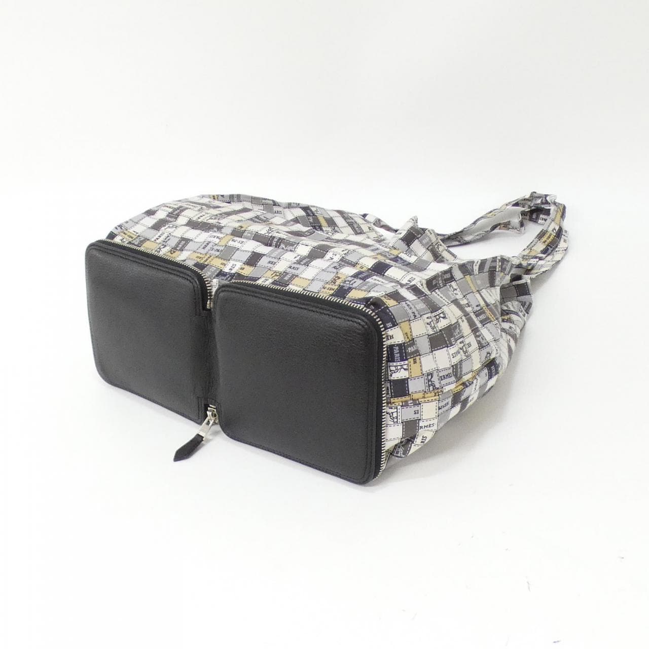 エルメス BOLDUC シルキー ポップ 051561CK バッグ