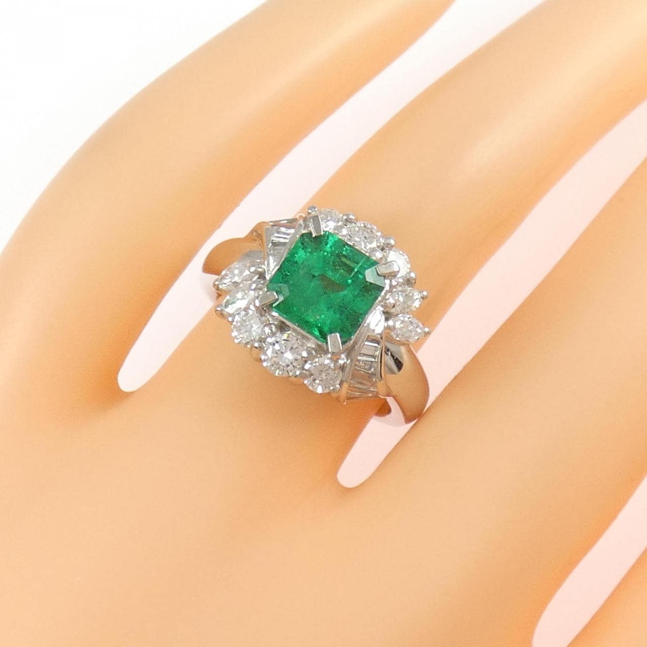 PT900 エメラルド リング 1.95CT
