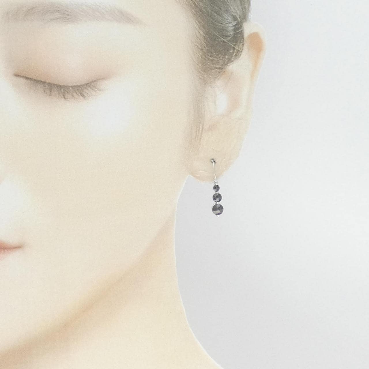 K18WG ダイヤモンド ピアス 1.00CT