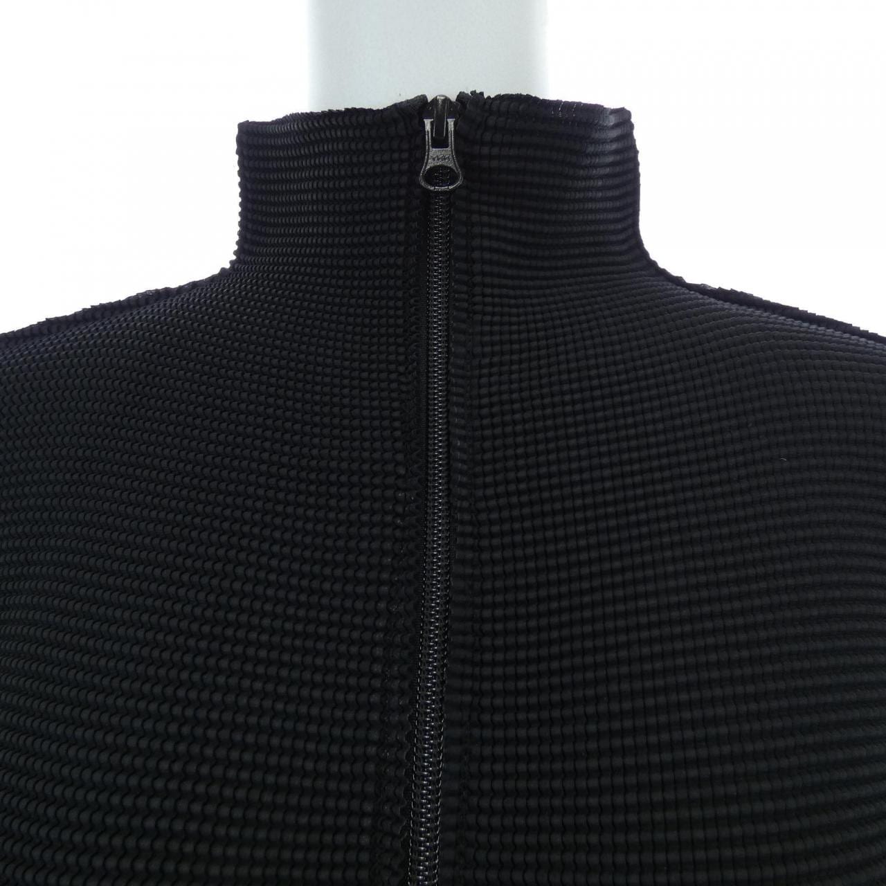 ミーイッセイミヤケ me ISSEY MIYAKE MI63FO402 カーディガン