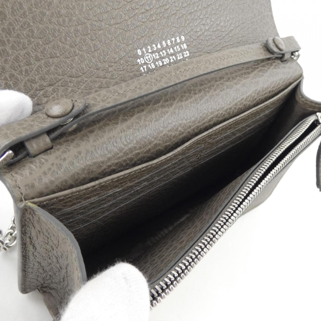 メゾンマルジェラ Maison Margiela 4ステッチ チェーンウォレット SA3UI0008 WALLET