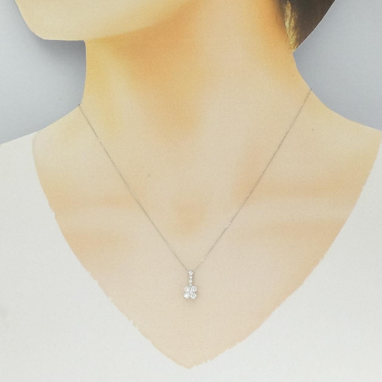K18WG/PT850 フラワー ダイヤモンド ネックレス 0.35CT