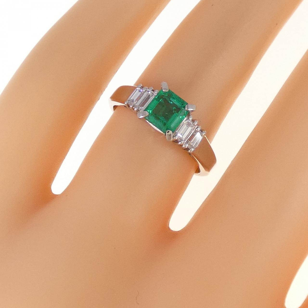 PT900 エメラルド リング 0.67CT
