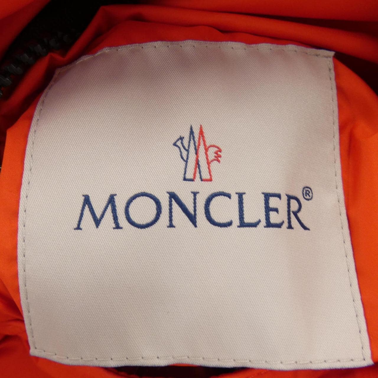 モンクレール MONCLER ダウンジャケット