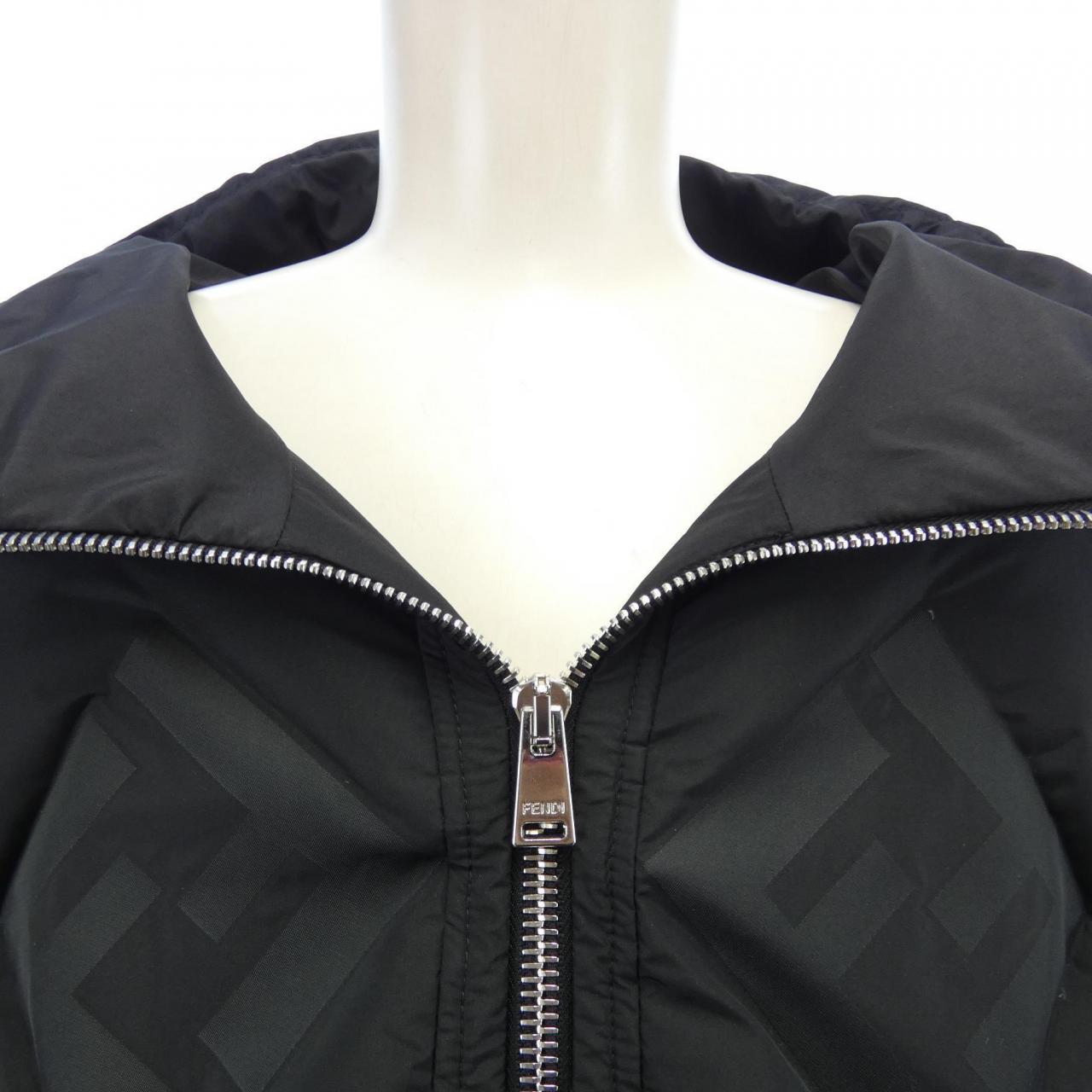 フェンディ FENDI ダウンジャケット