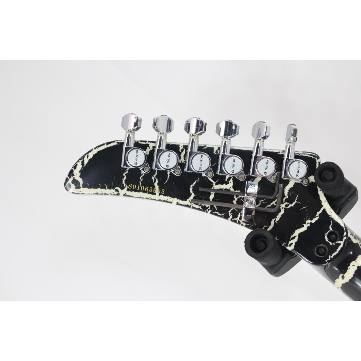 ＫＲＡＭＥＲ　　ＢＡＲＥＴＴＡ　ＩＩ　ＰＲＯ　ＣＲＡＣＫＬＥ