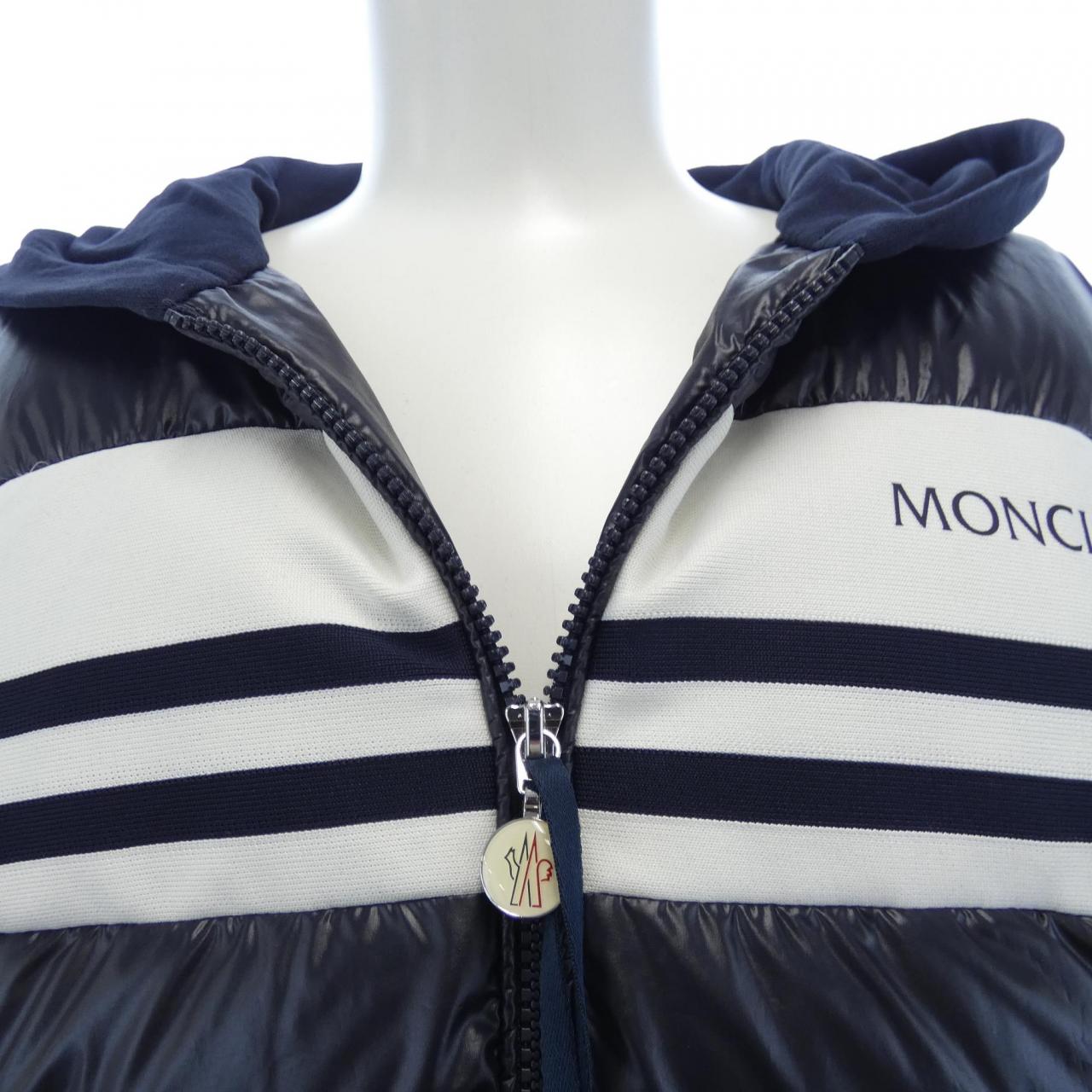 モンクレール MONCLER ダウンジャケット