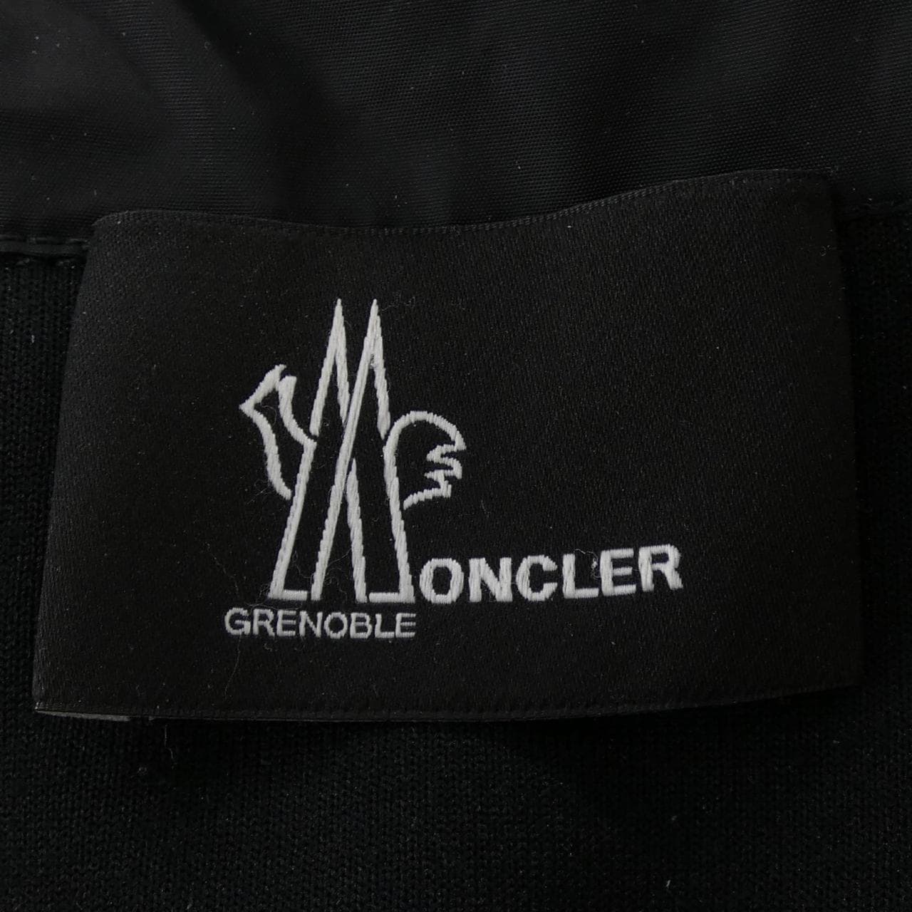 モンクレールグルノーブル MONCLER GRENOBLE 20978G50900 ダウンジャケット