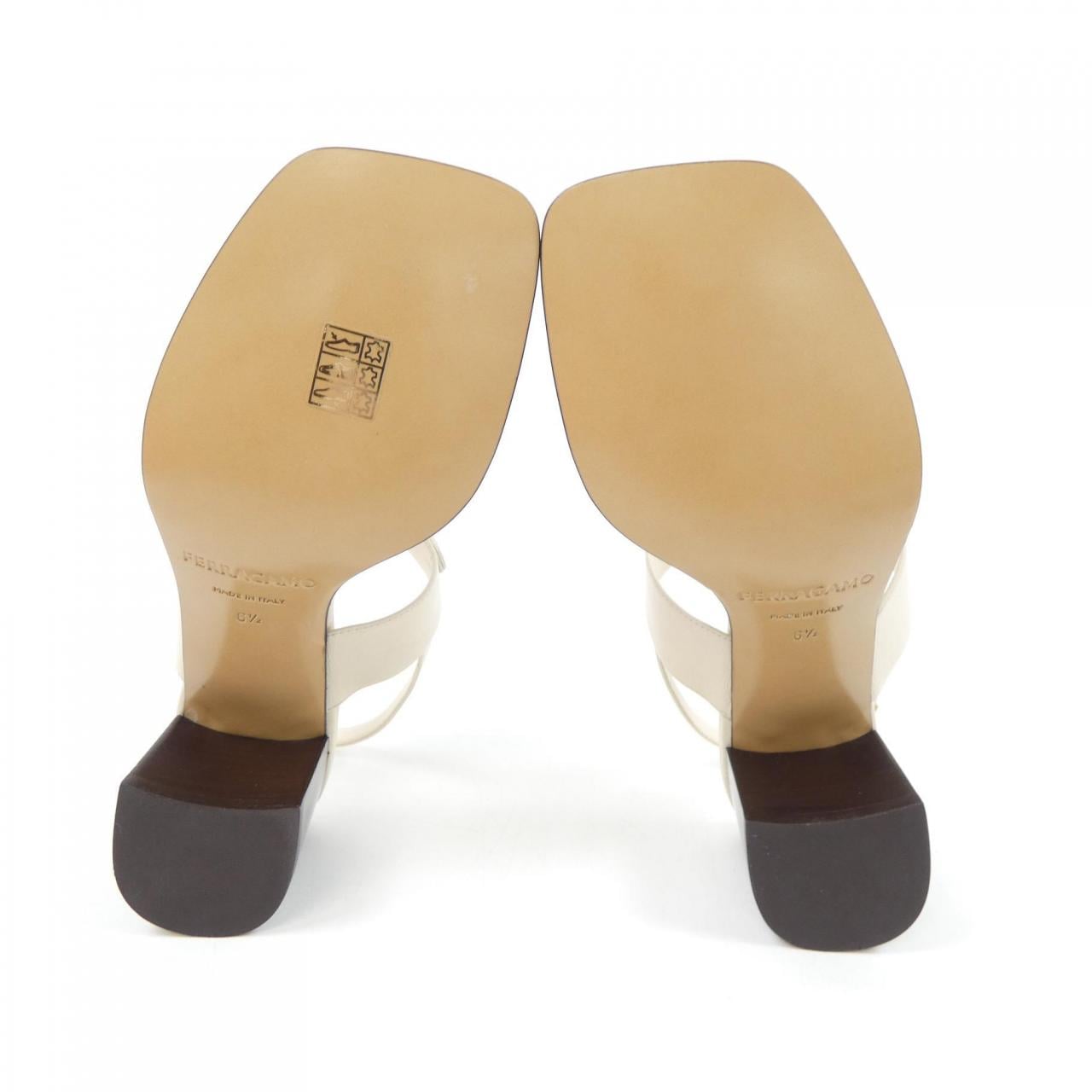 FERRAGAMO涼鞋