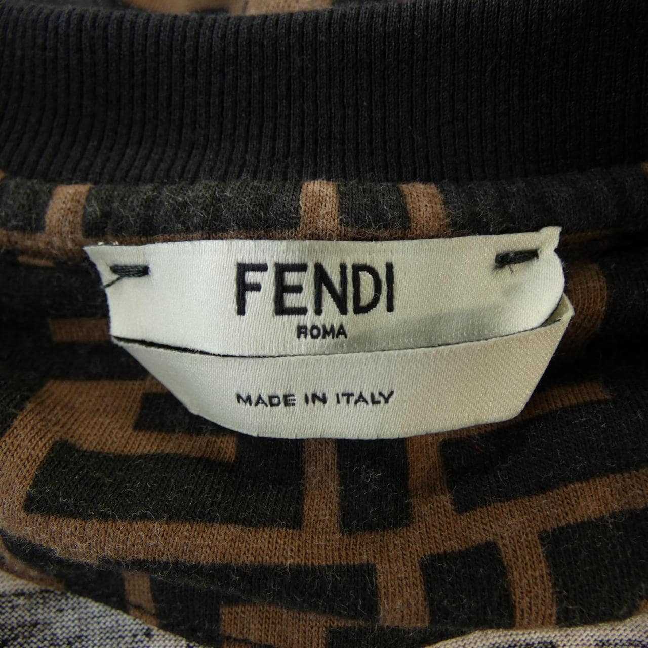フェンディ FENDI FS7074 A5HL Tシャツ