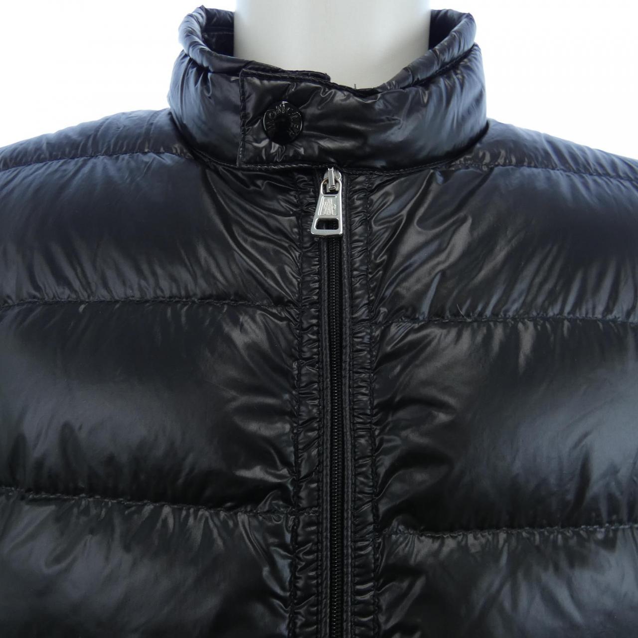モンクレール MONCLER ダウンジャケット