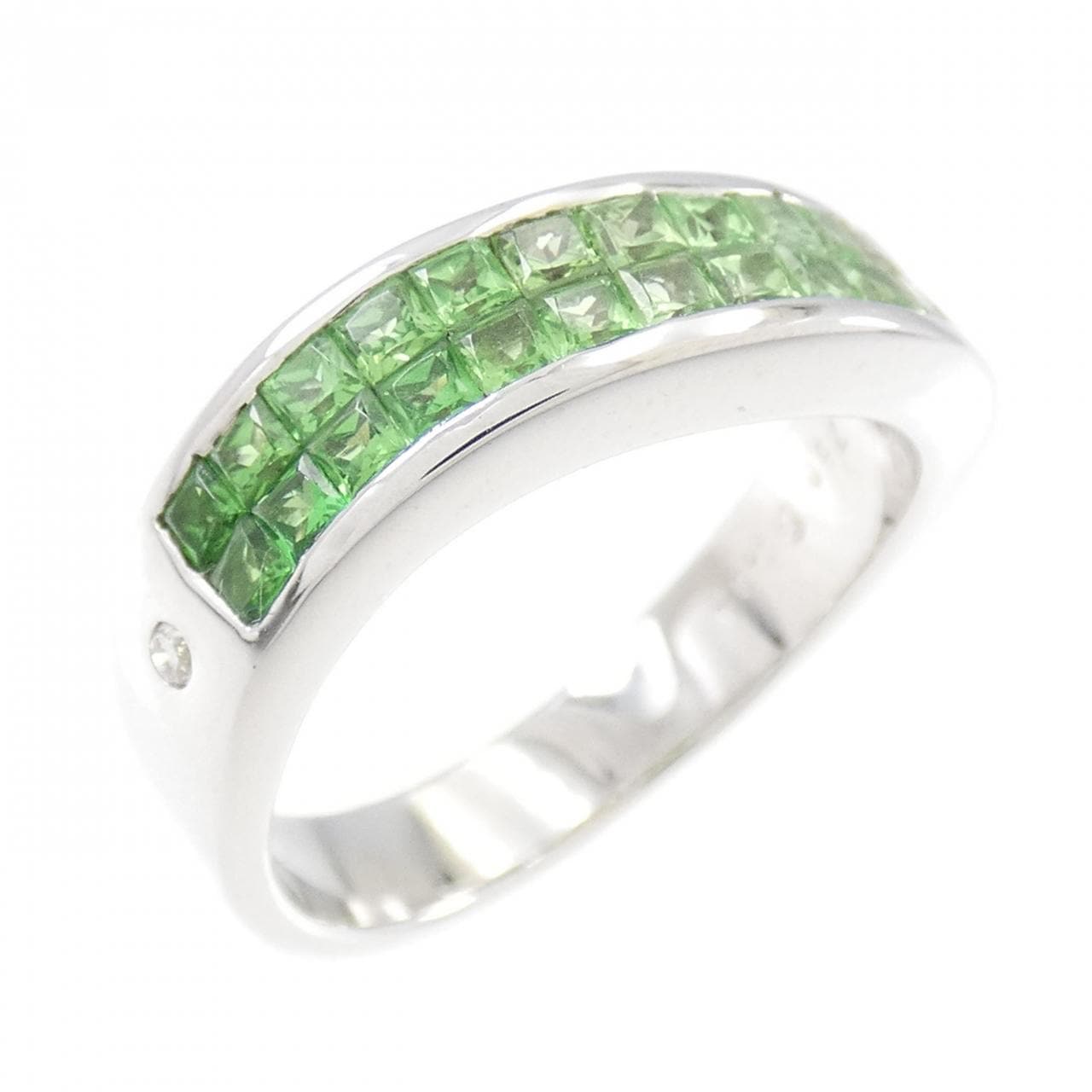 750WG Green Garnet Ring 1.76CT