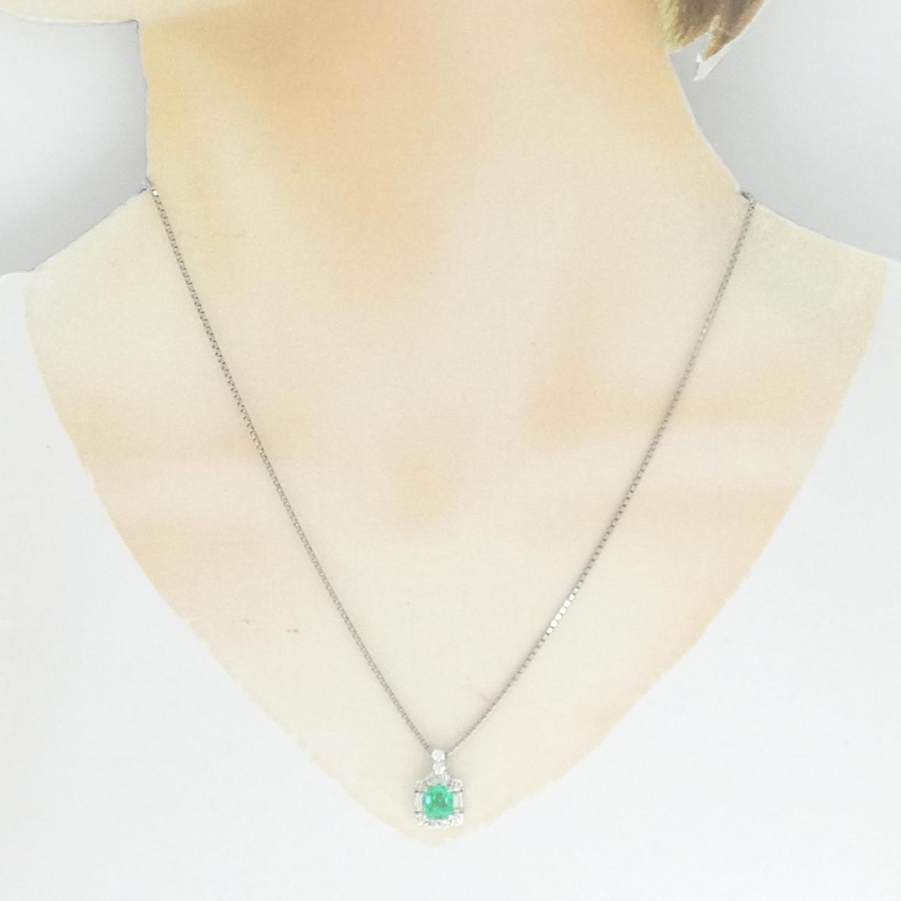 PT Emerald Necklace 1.10CT