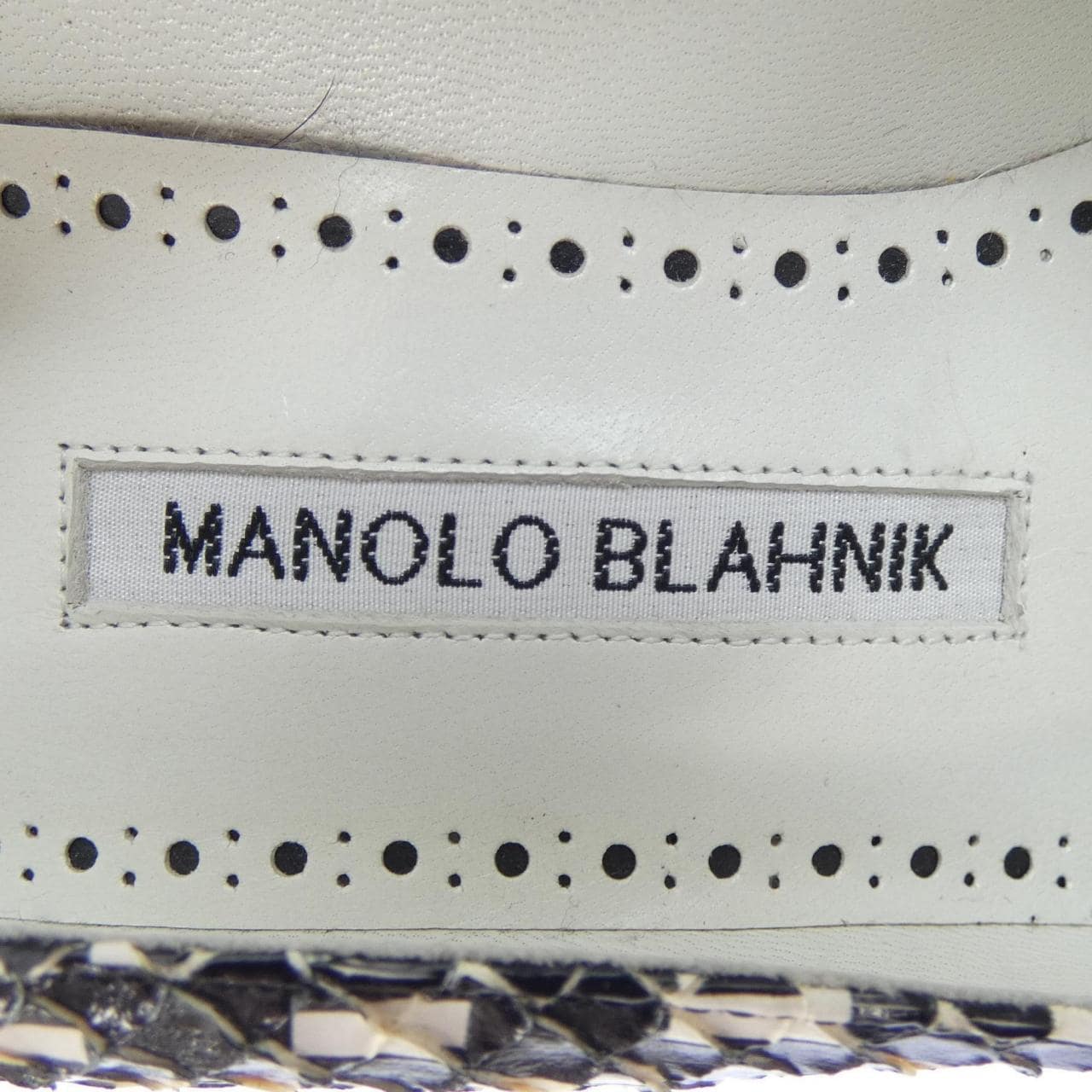 マノロブラニク MANOLO BLAHNIK パンプス