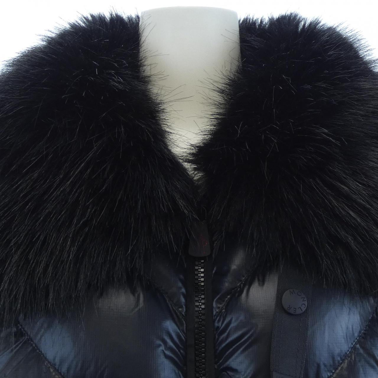 モンクレール MONCLER G20989B00002 ダウンジャケット